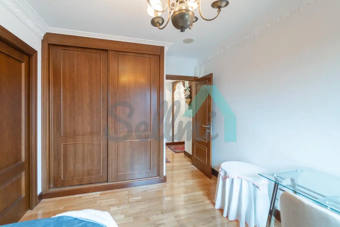 Schlafzimmer von Wohnung zur Miete in Oviedo  mit Heizung, Parkett und Möbliert