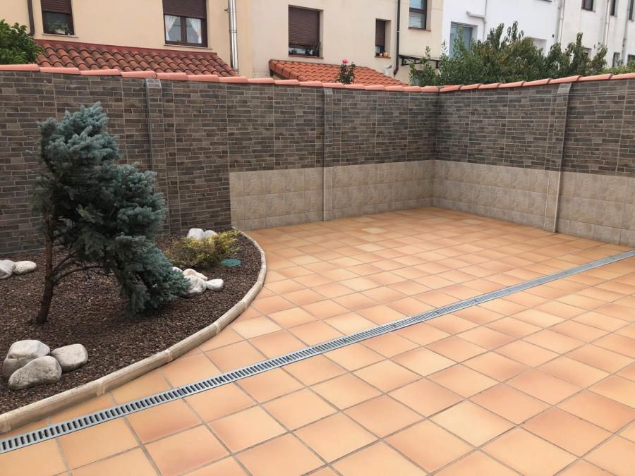 Terrace of Single-family semi-detached for sale in León Capital   with Heating, Oven and Washing machine