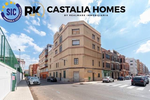 Edificio en Venta en Carrer de Galicia, 8 en Parque Ribalta - Plaza de Toros