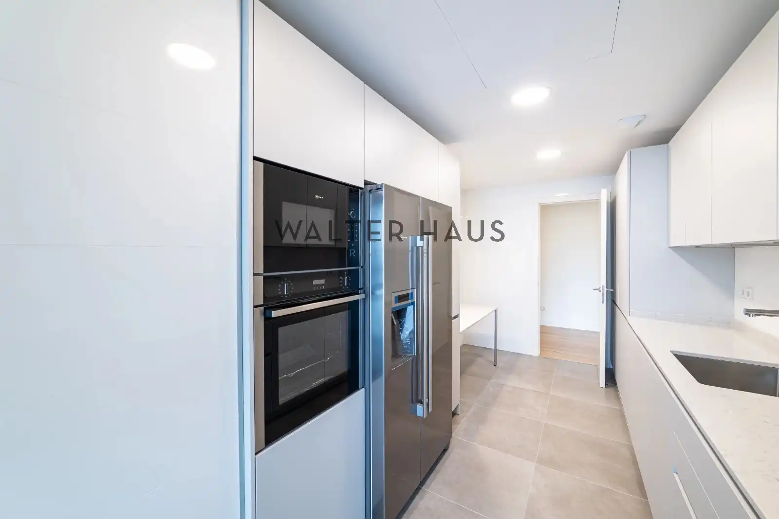 Cocina de Piso de alquiler en Madrid con Aire acondicionado, Calefacción y Horno