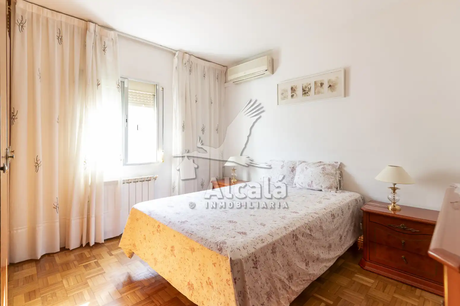 Bedroom of Flat for sale in Alcalá de Henares  with Air Conditioner, Heating and Parquet flooring