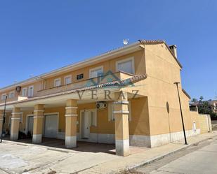 Exterior view of Single-family semi-detached for sale in Calera y Chozas  with Air Conditioner and Terrace