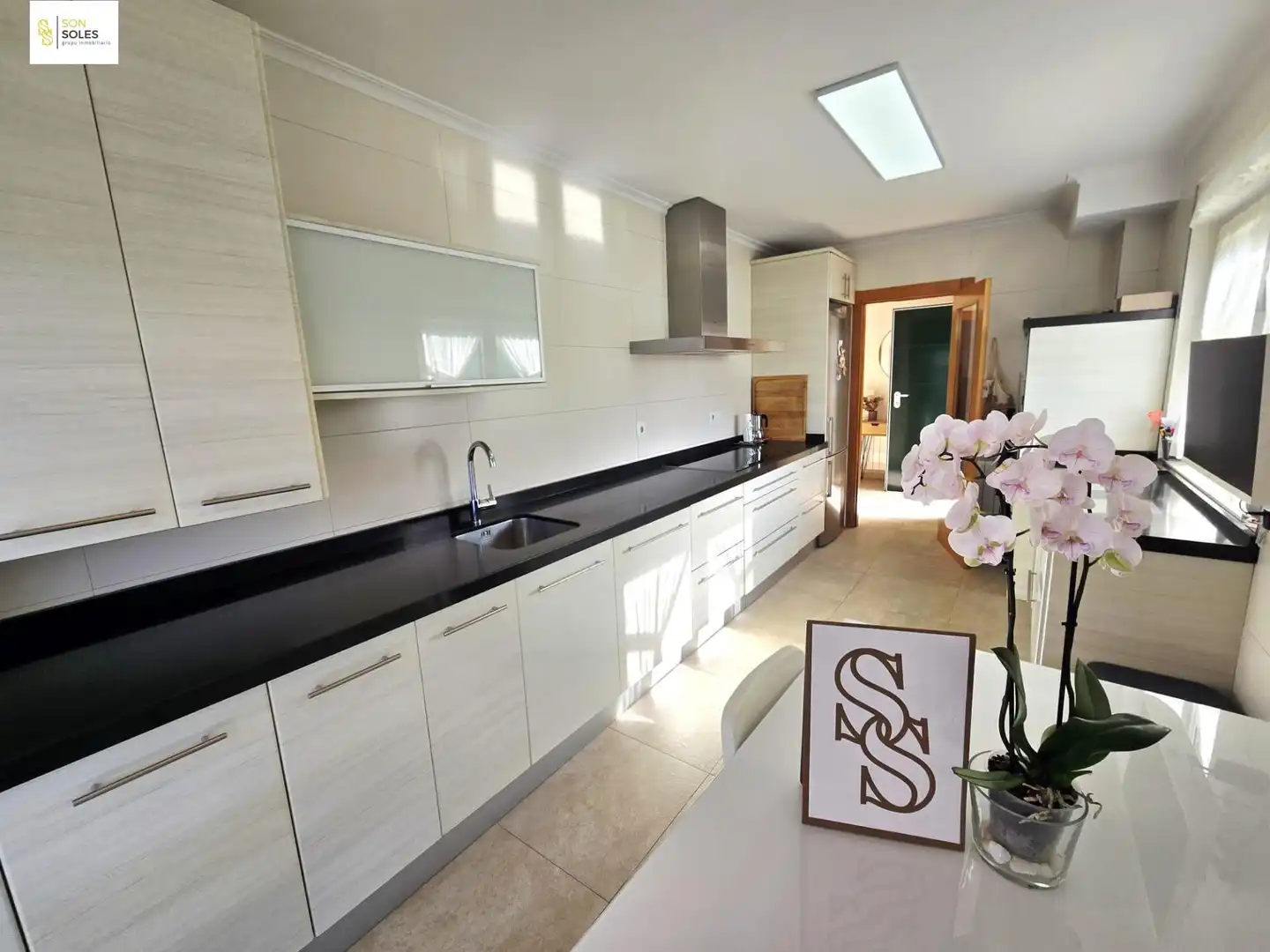Cocina de Casa o chalet en venta en Santa Cruz de Bezana con Calefacción, Jardín privado y Terraza