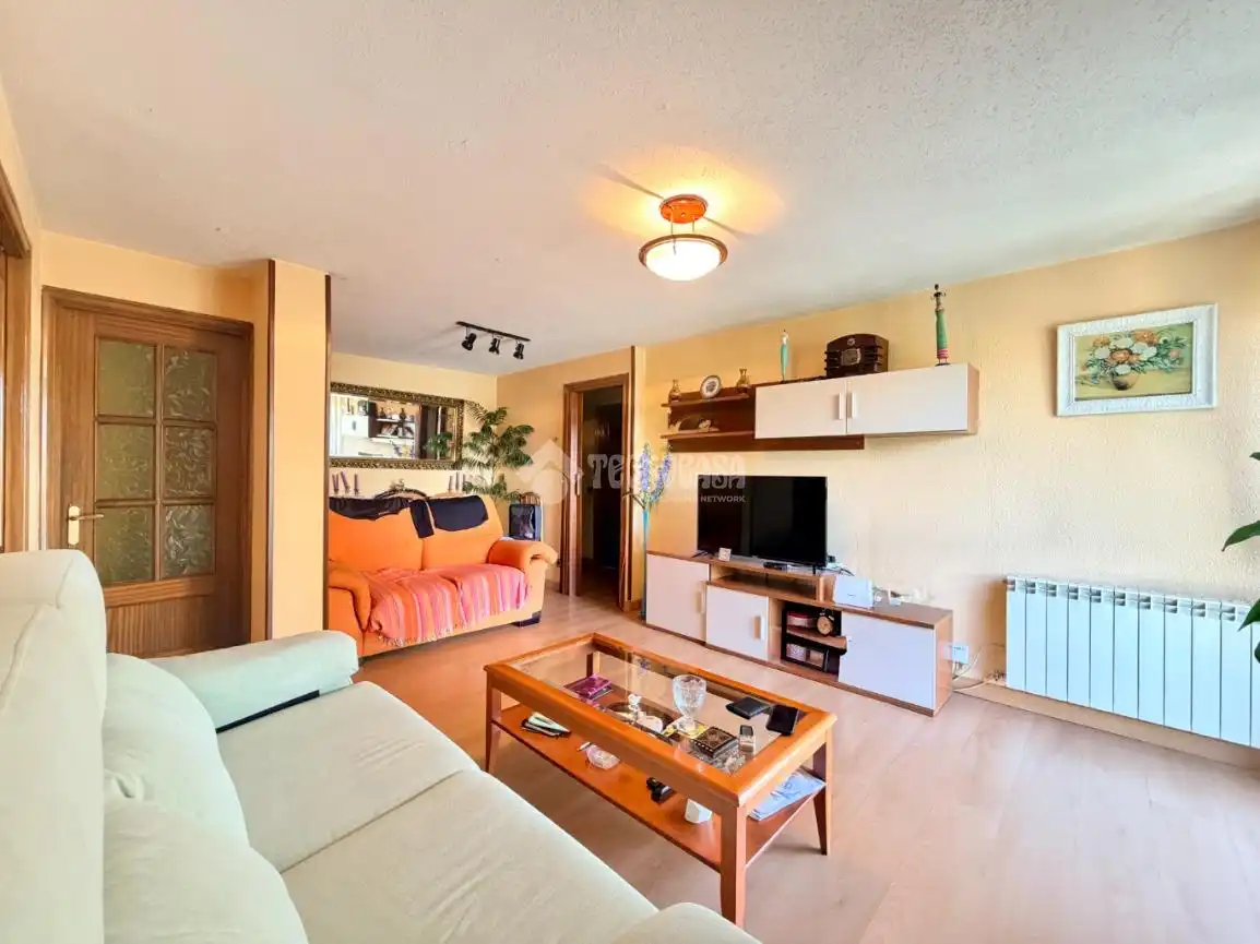 Wohnzimmer von Wohnung zum Verkauf in Madrid mit Klimaanlage, Heizung und Terrasse