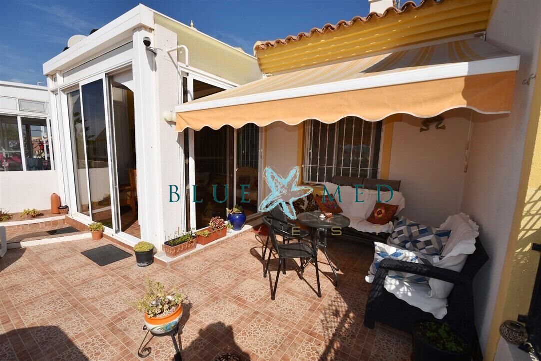 Vista exterior de Casa o xalet en venda en Mazarrón amb Aire condicionat, Jardí privat i Terrassa