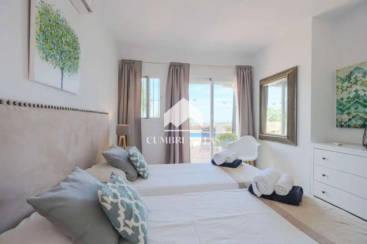Dormitori de Casa o xalet en venda en Salobreña amb Jardí privat, Terrassa i Piscina comunitària