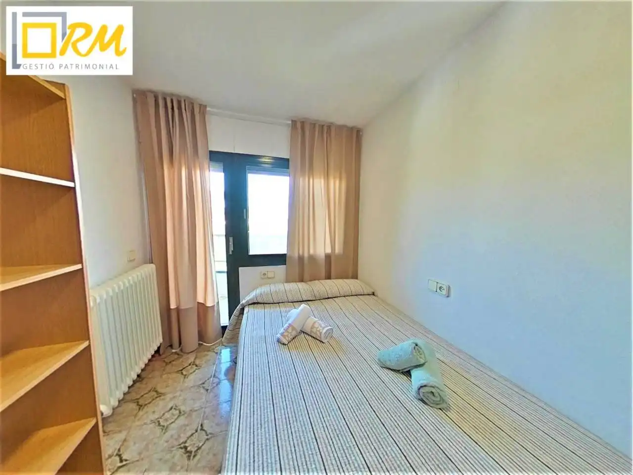 Habitación de Piso en venta en Castell d'Aro, Platja d'Aro i s'Agaró con Calefacción, Terraza y Balcón