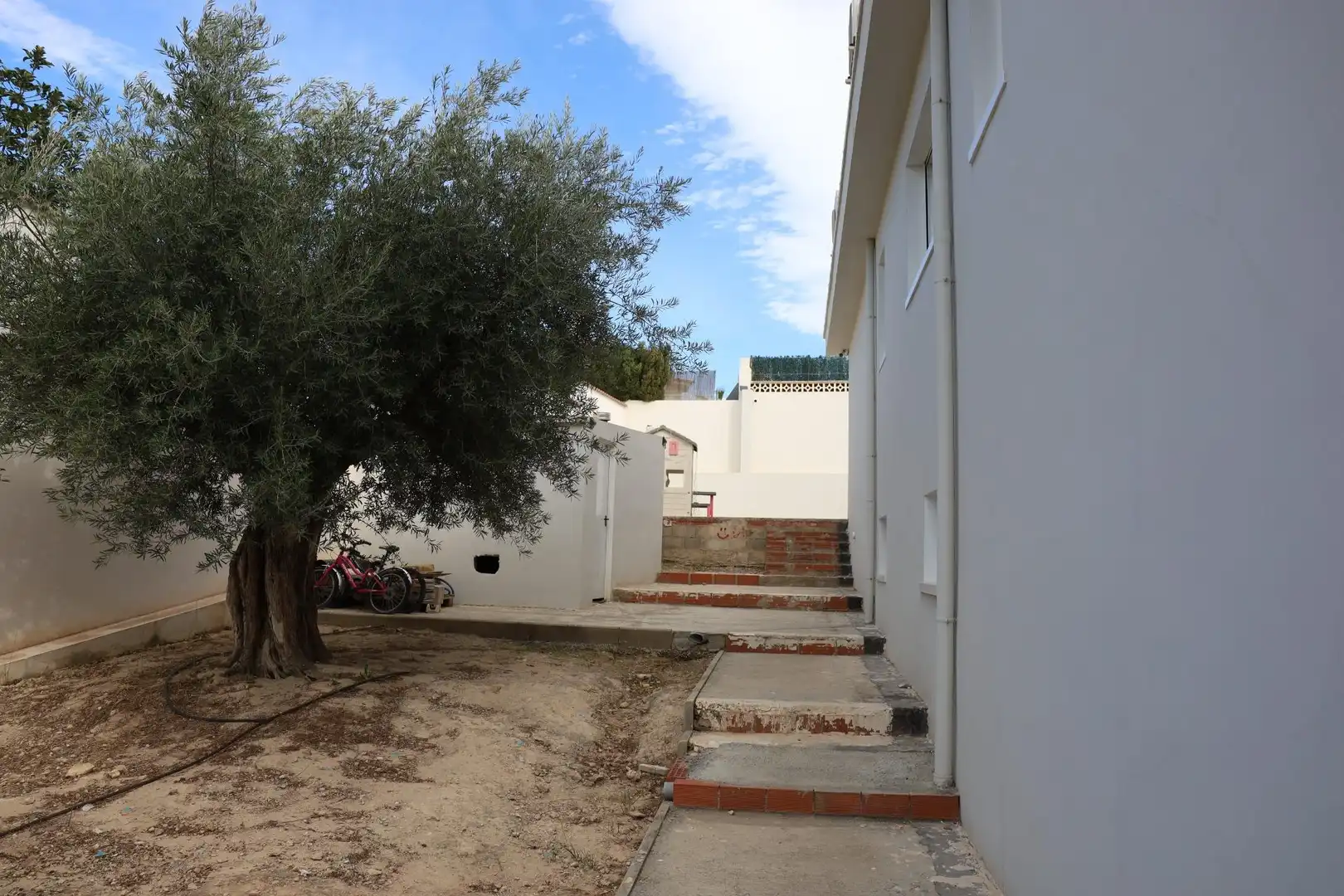 Vista exterior de Casa o xalet en venda en Rojales amb Piscina