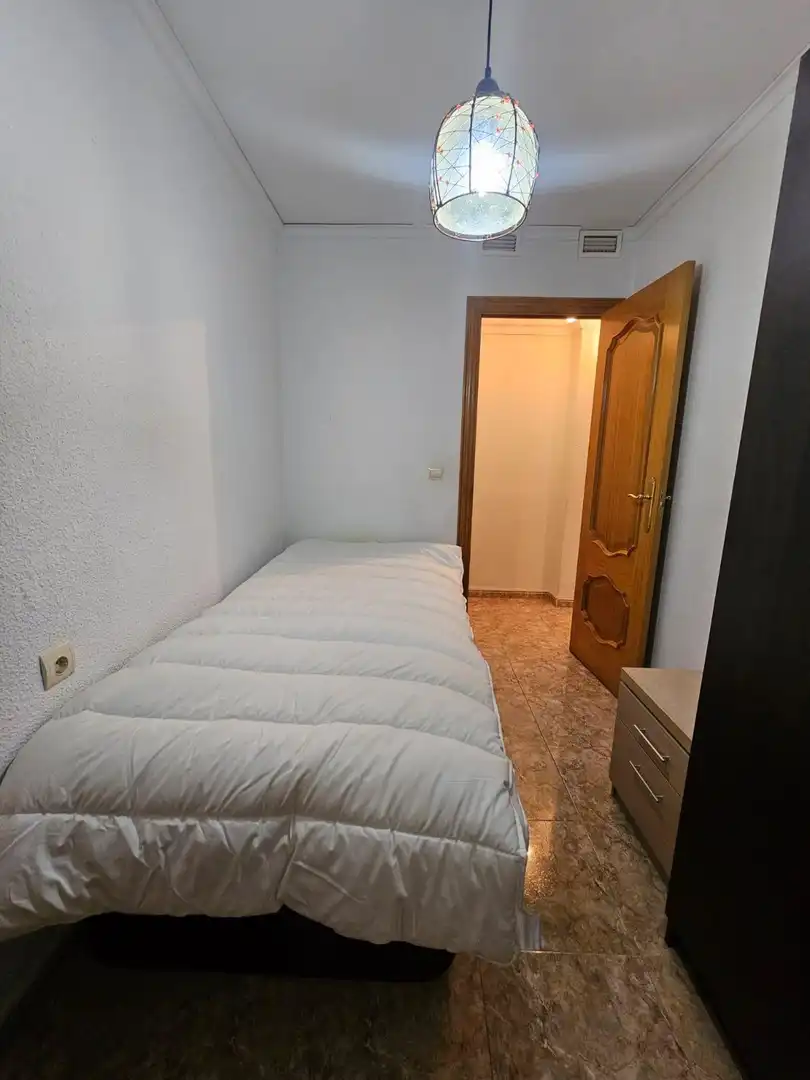 Bedroom of Flat for sale in Valencia  with Air Conditioner, Storage room and Balcony