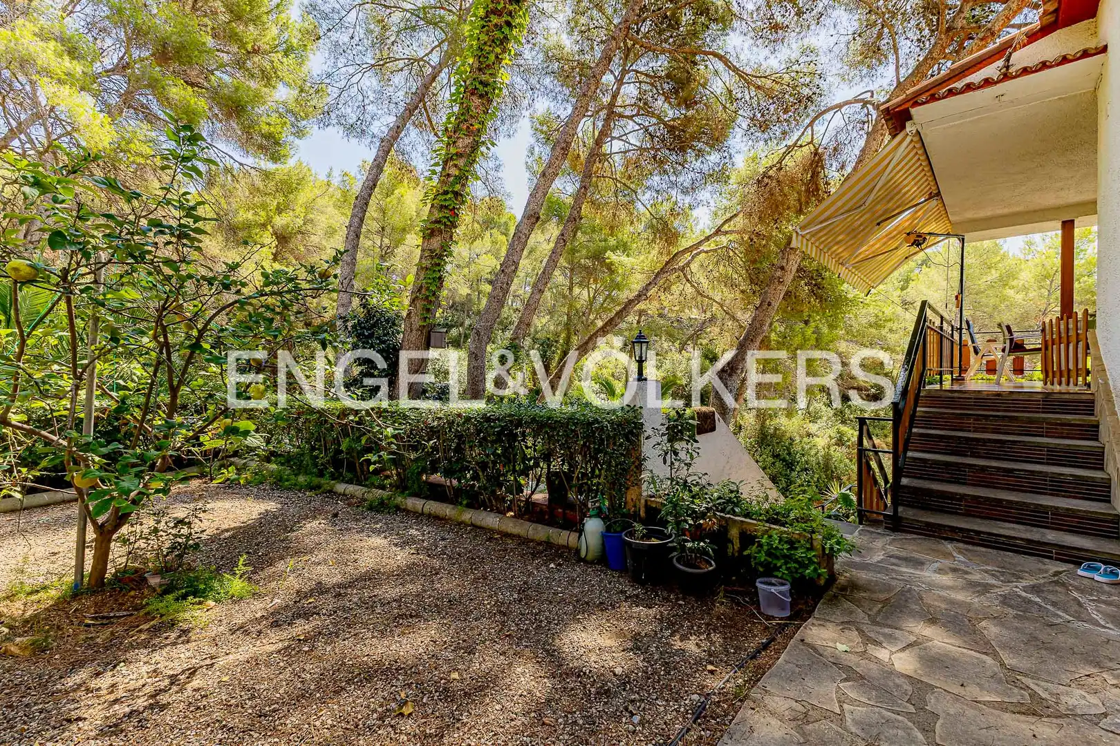 Vista exterior de Casa adosada en venta en Tarragona con Calefacción, Jardín privado y Terraza