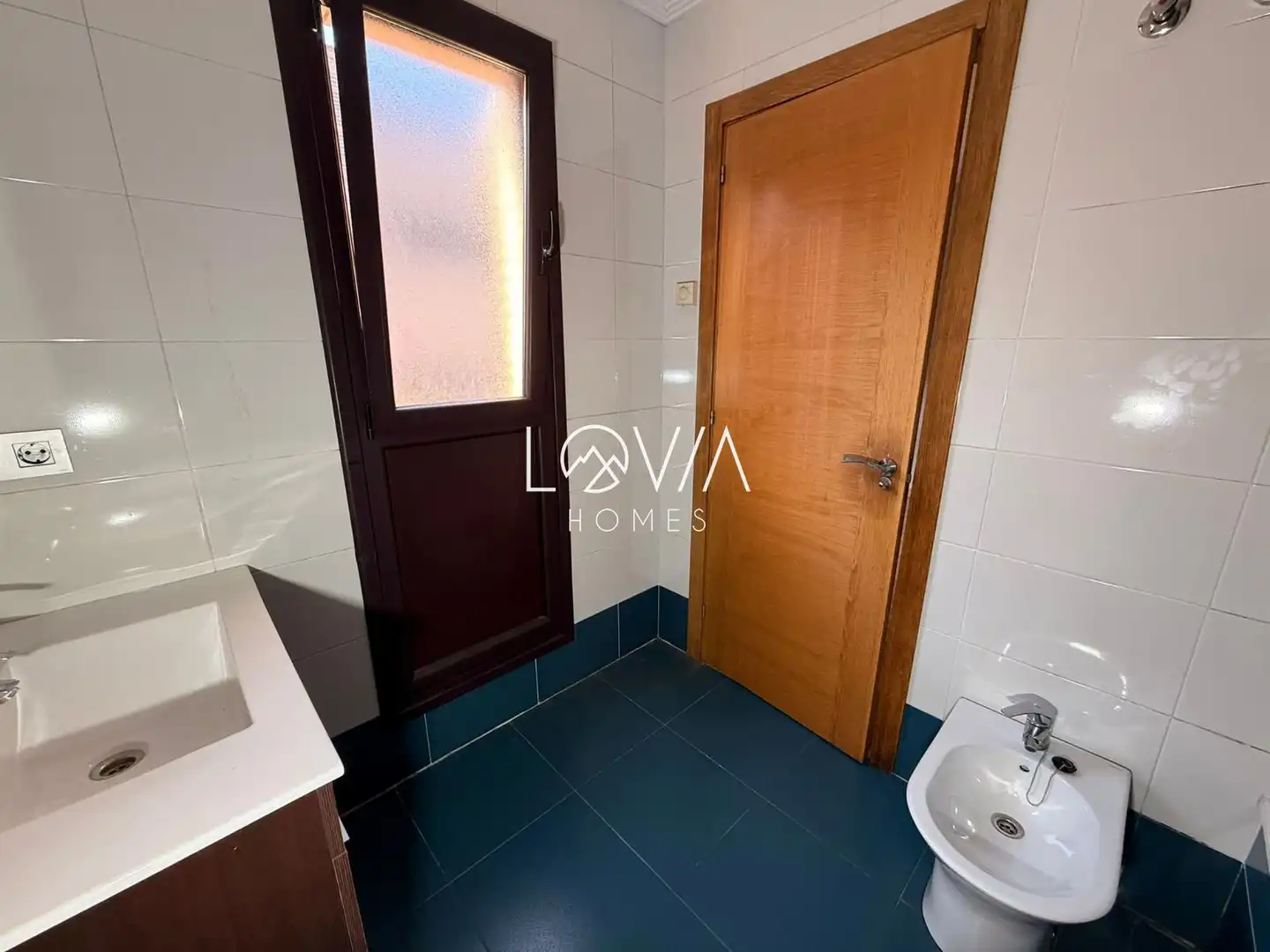 Baño de Piso en venta en Gijón  con Calefacción