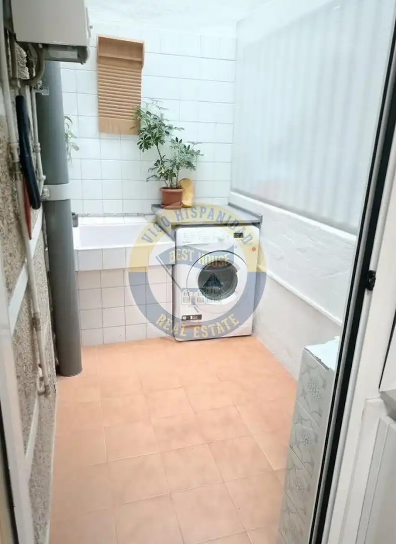 Vista exterior de Casa o xalet en venda en Vigo  amb Terrassa i Moblat