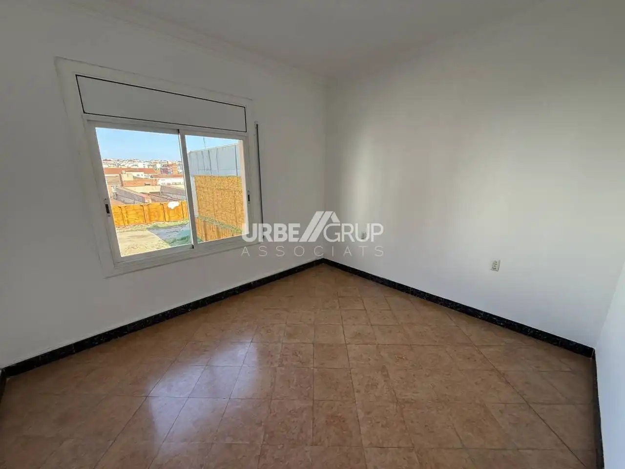 Bedroom of Flat for rent in Terrassa  with Air Conditioner, Heating and Terrace