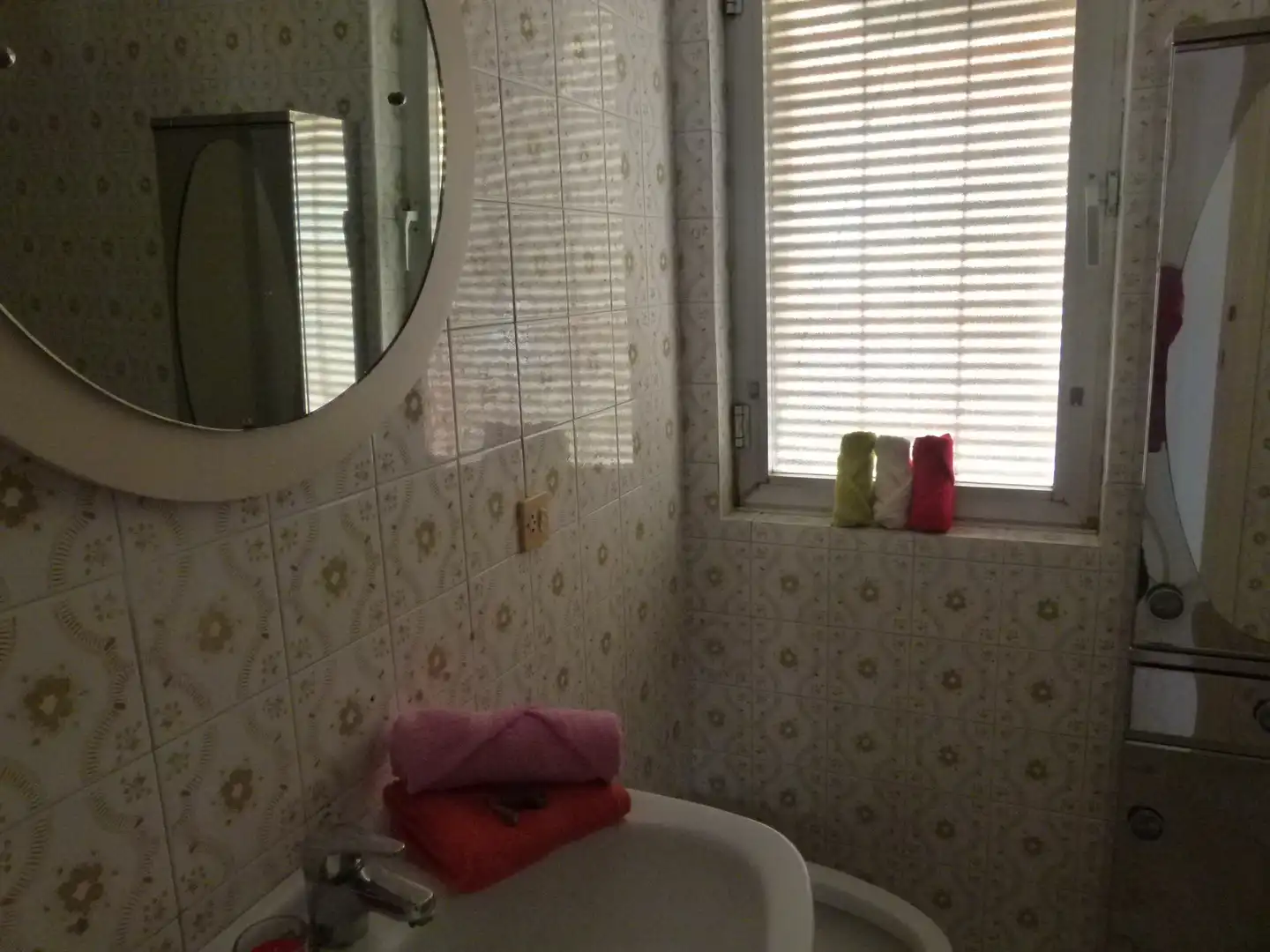 Badezimmer von Wohnung zur Miete in Terradillos mit Heizung, Ofen und Waschmaschine