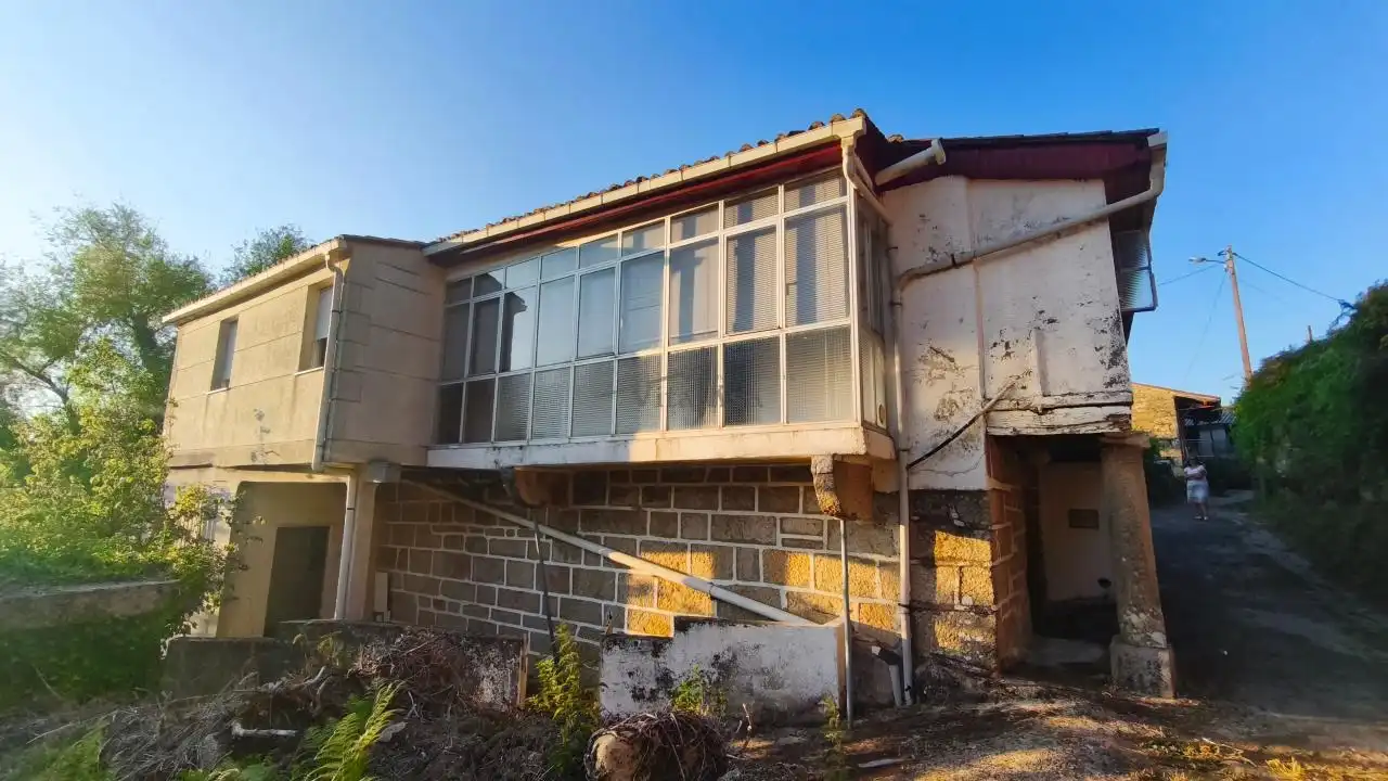 Vista exterior de Finca rústica en venda en Nogueira de Ramuín amb Jardí privat i Traster