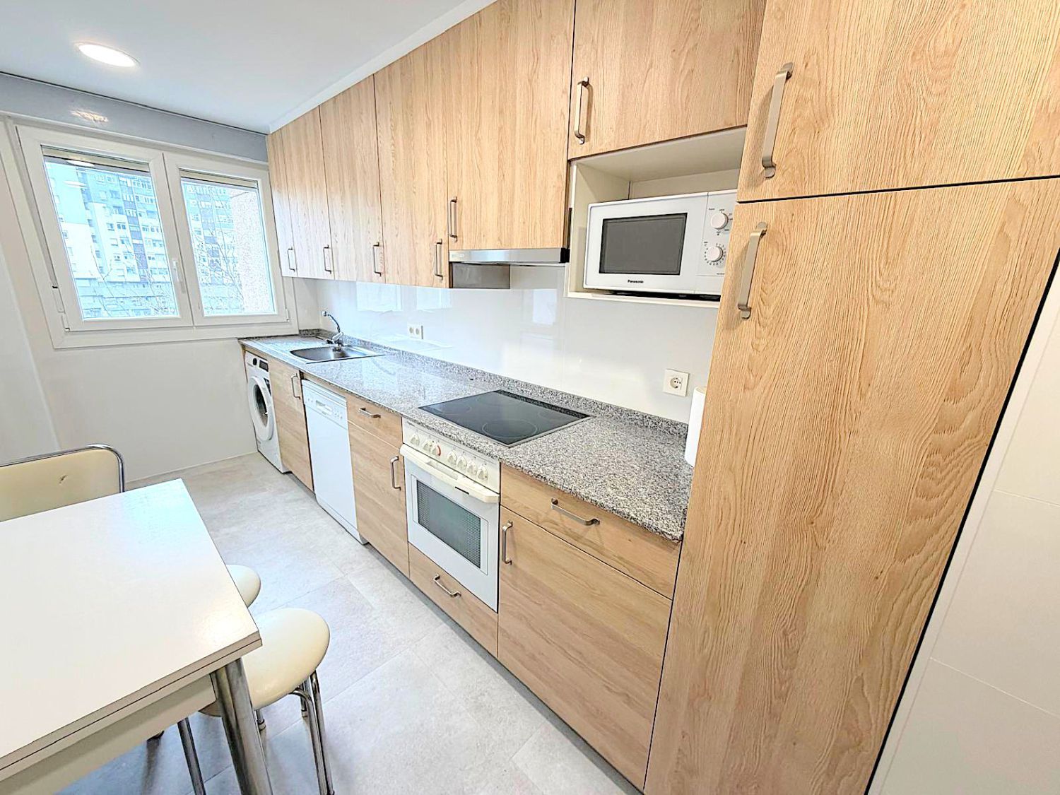 Kitchen of Flat for rent in Vitoria - Gasteiz  with Heating, Parquet flooring and Storage room