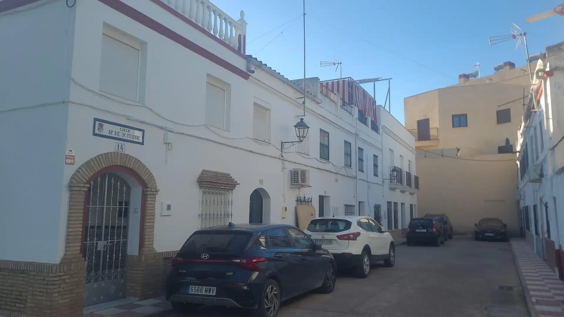 Vista exterior de Local en venta en Tocina
