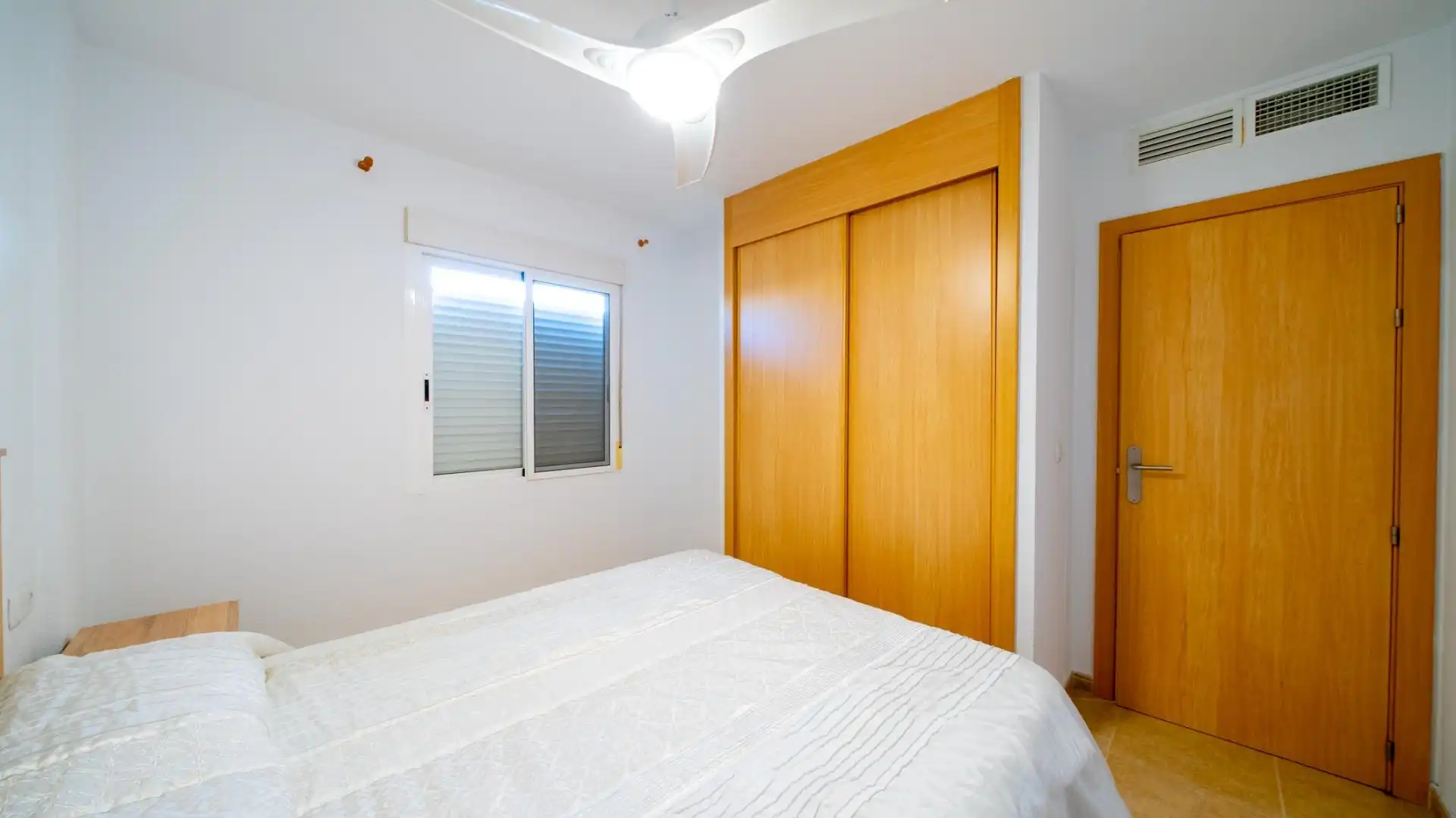 Apartments for rent in Carrer d'Oriola, Pueblo Acantilado - Lanuza