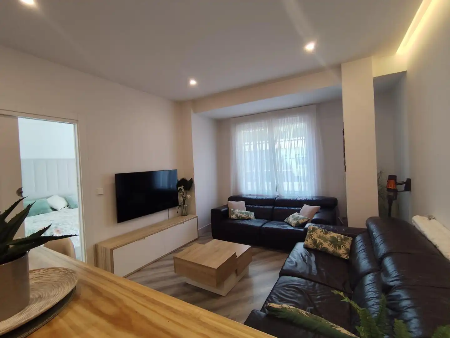 Wohnzimmer von Wohnungen zur Miete in Santander mit Heizung, Parkett und Möbliert