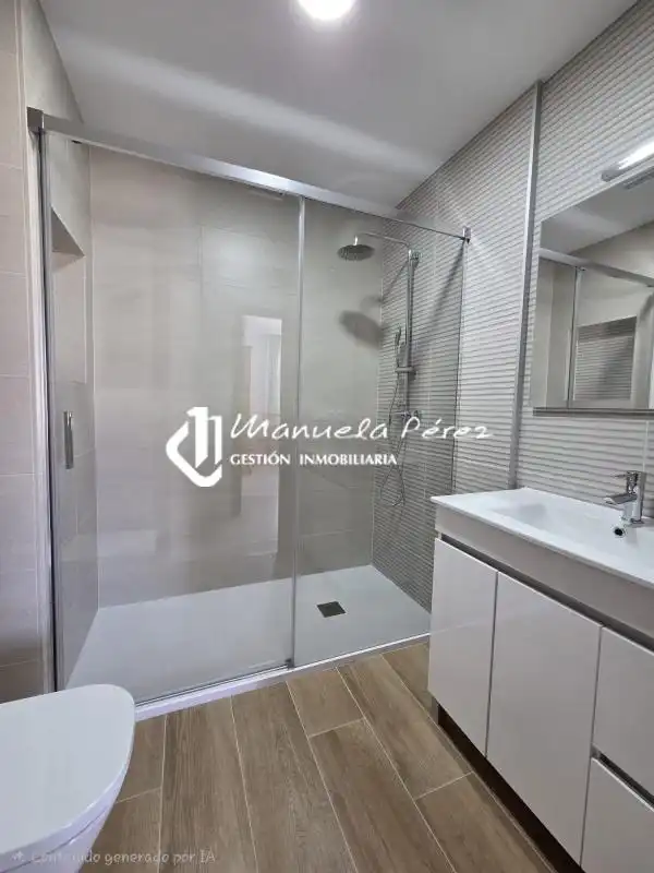 Badezimmer von Wohnung zur Miete in Cáceres mit Klimaanlage, Heizung und Terrasse