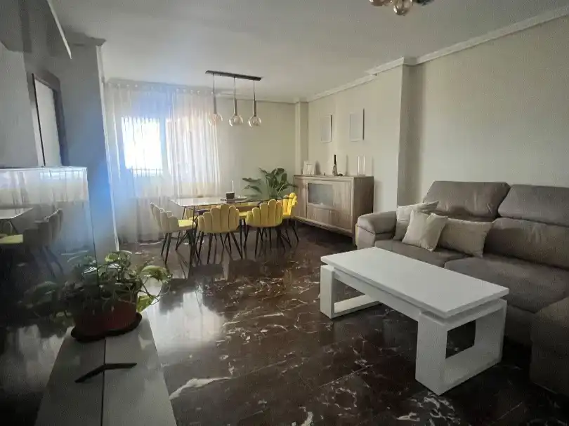 Sala de estar de Dúplex de alquiler en Jaén con Aire acondicionado, Amueblado y Balcón