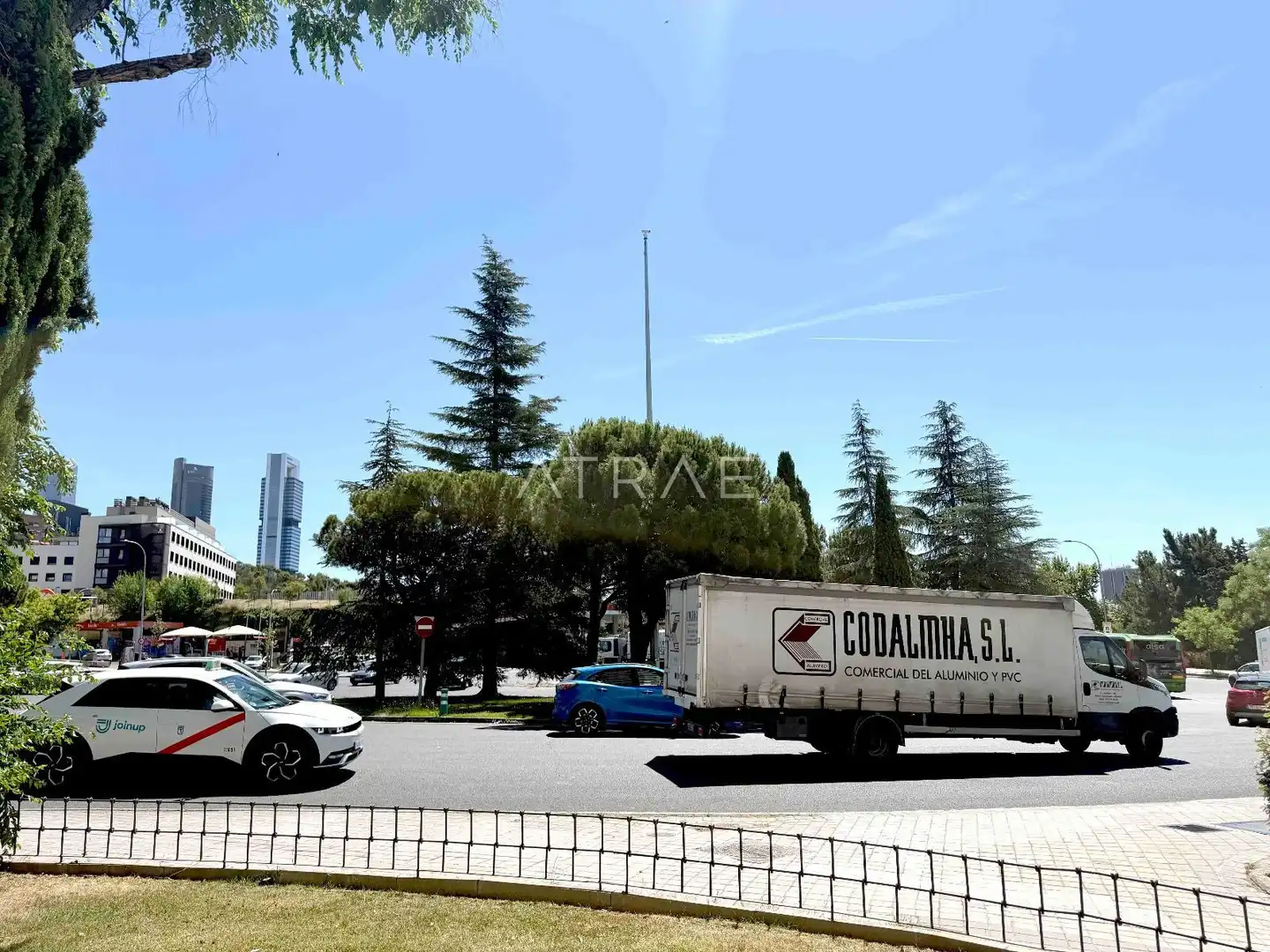 Vista exterior de Piso en venta en Madrid con Aire acondicionado, Calefacción y Terraza