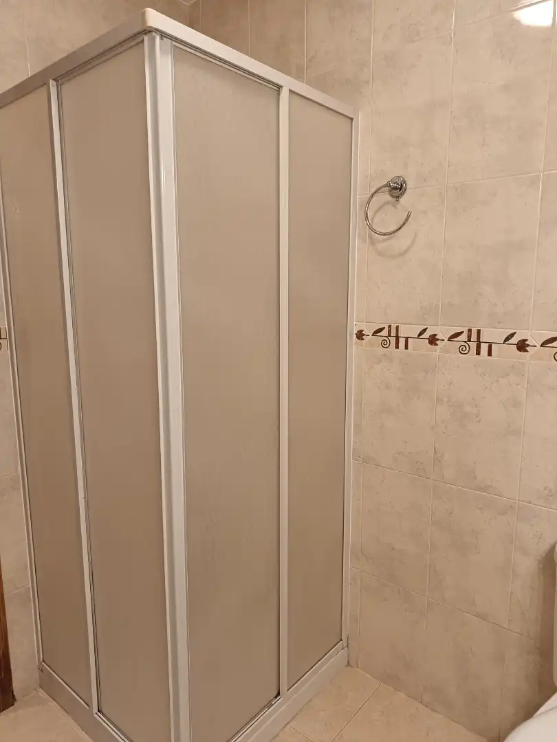 Badezimmer von Wohnung zum Verkauf in Balaguer mit Klimaanlage, Heizung und Terrasse