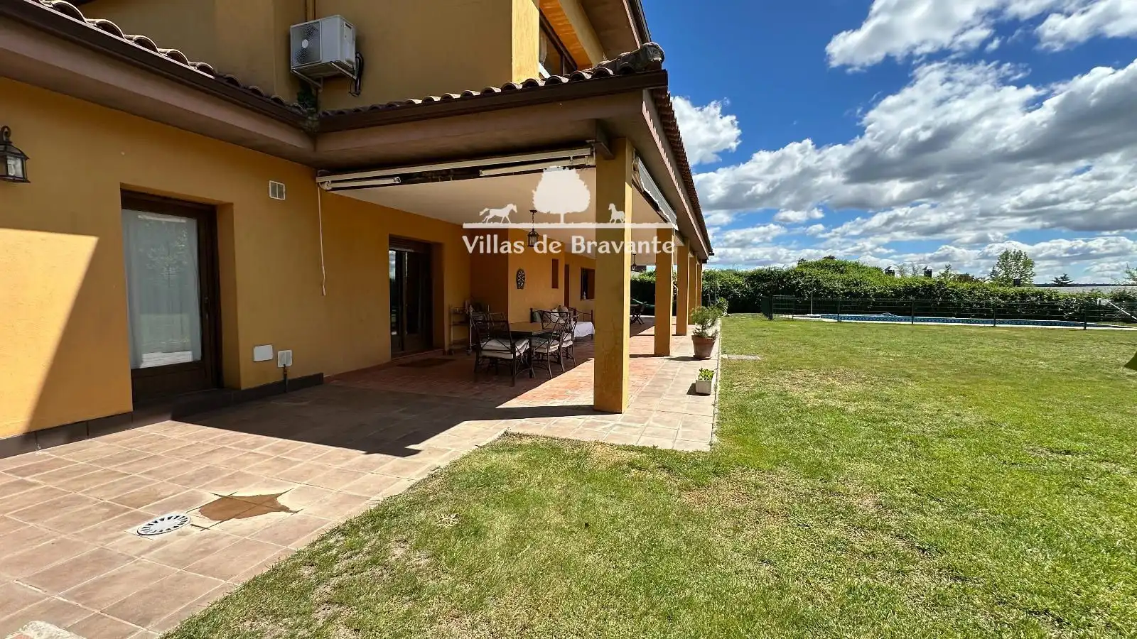 Terrace of Houses for sale in Villanueva de la Cañada  with Air Conditioner, Heating and Parquet flooring