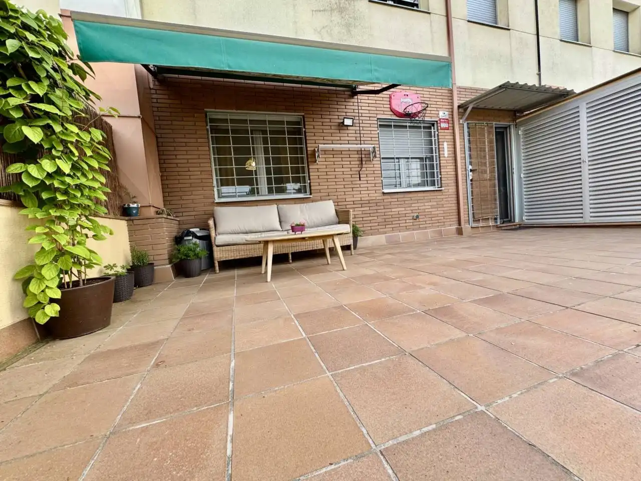 Terrassa de Pis en venda en La Roca del Vallès amb Aire condicionat, Calefacció i Jardí privat