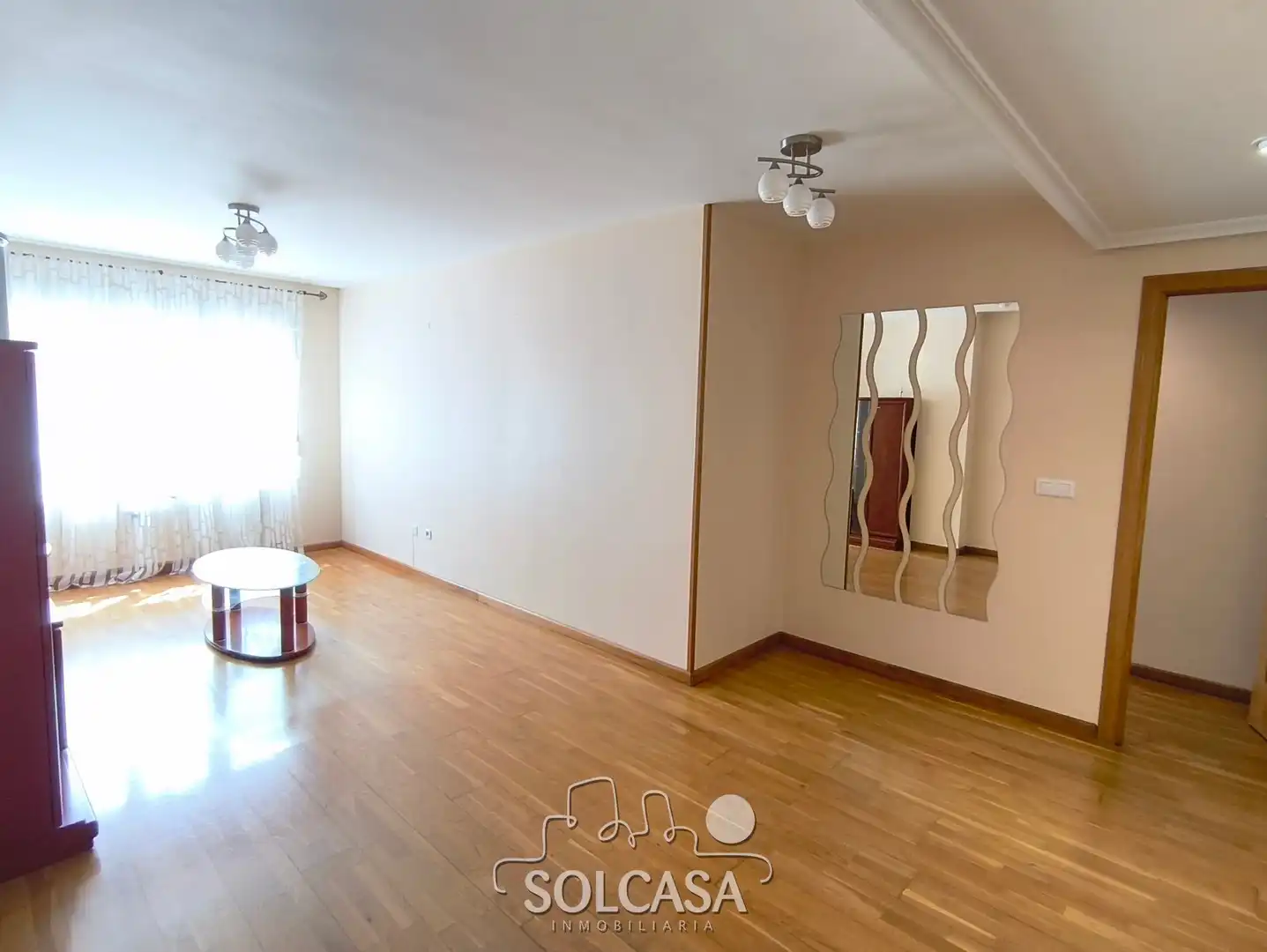 Sala d'estar de Pis en venda en Valladolid amb Calefacció, Parquet i Traster