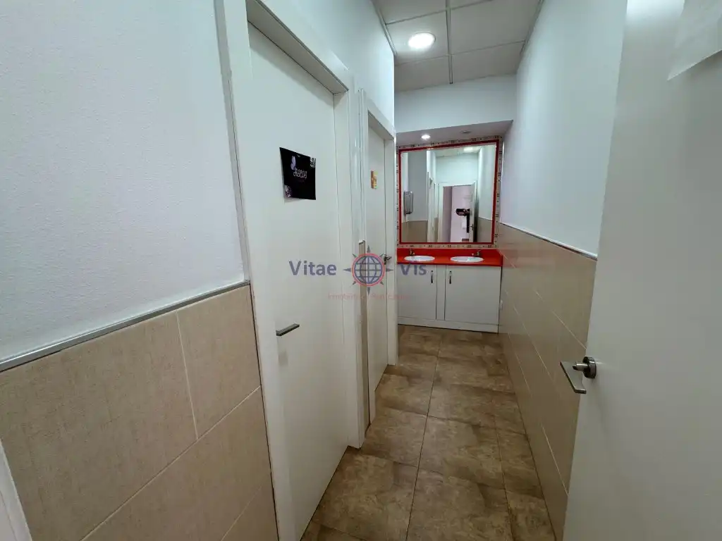 Local comercial de lloguer a Avenida Europa, imagen 7