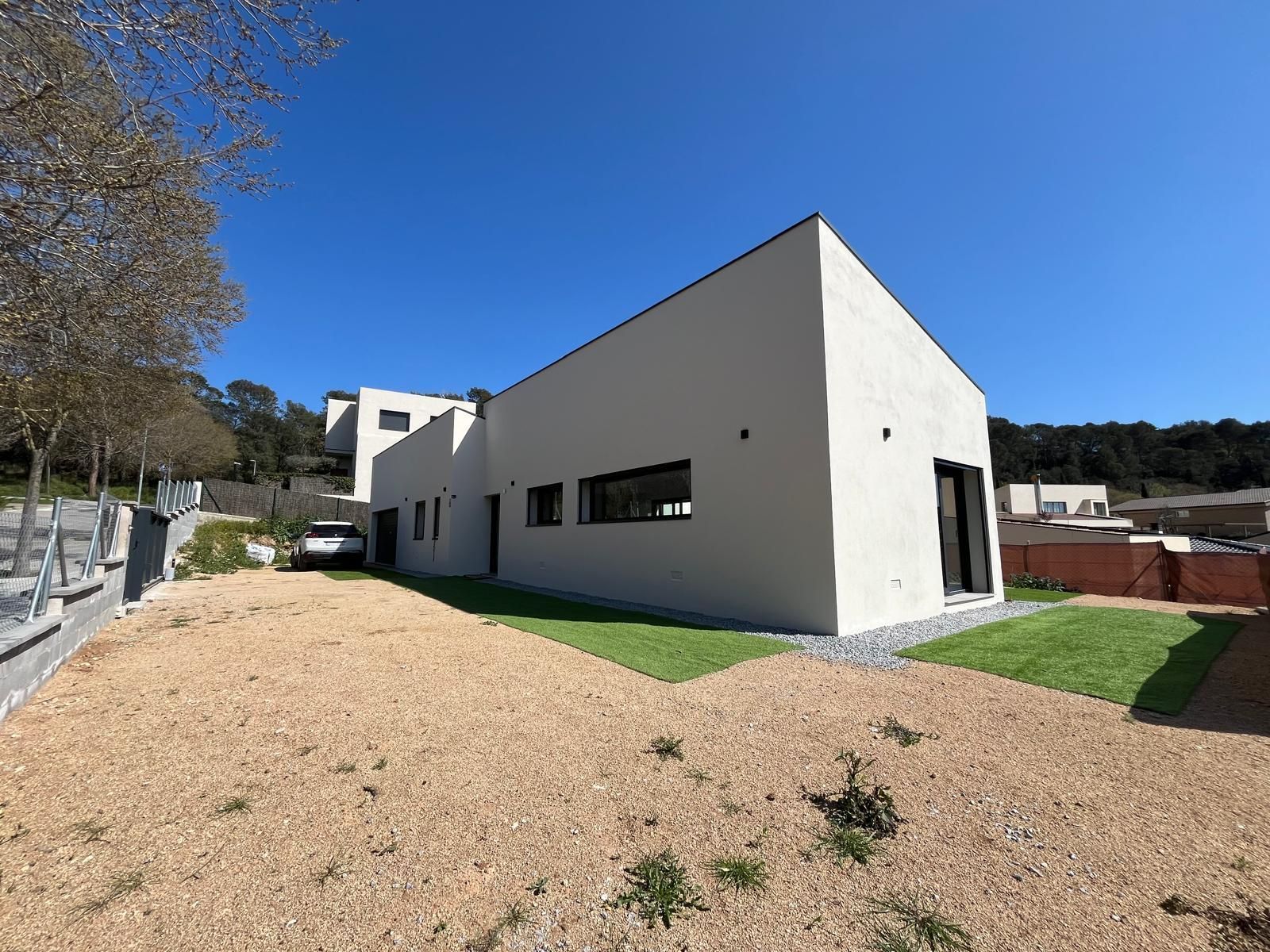 Vista exterior de Casa o xalet en venda en La Roca del Vallès amb Aire condicionat