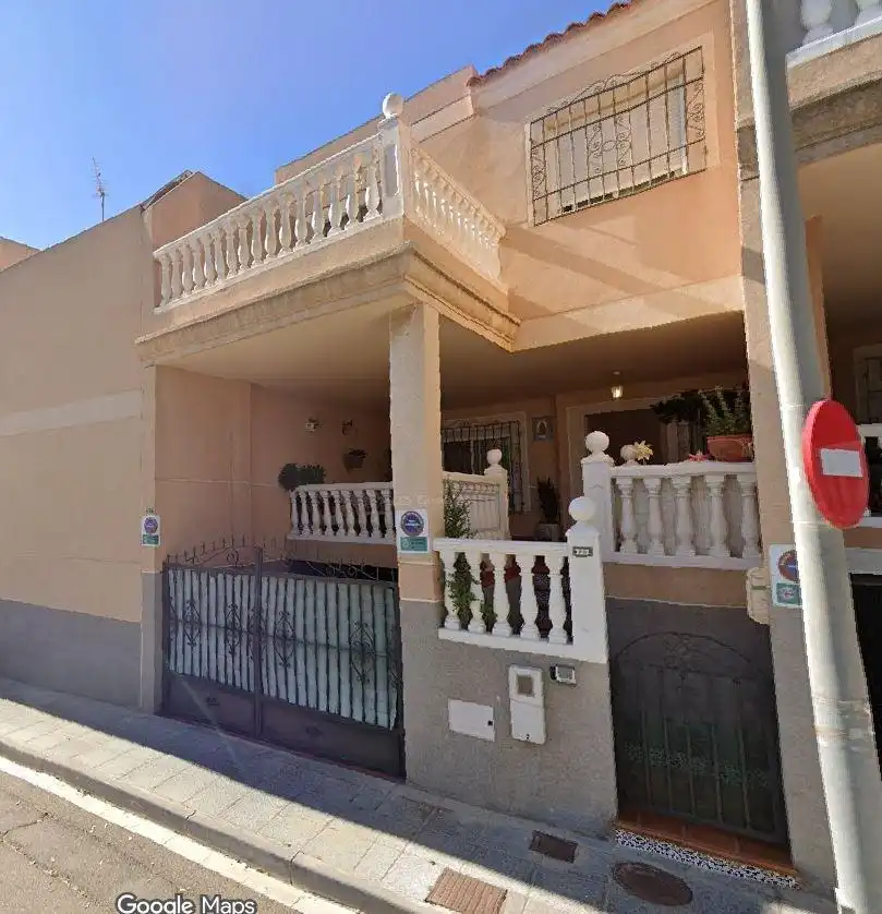 Vista exterior de Casa o xalet en venda en Almería