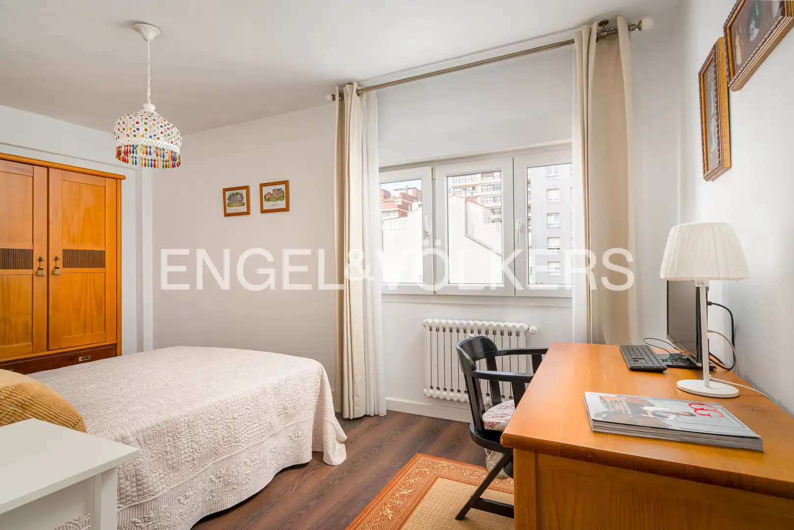 Habitación de Piso en venta en Gijón  con Calefacción, Jardín privado y Terraza