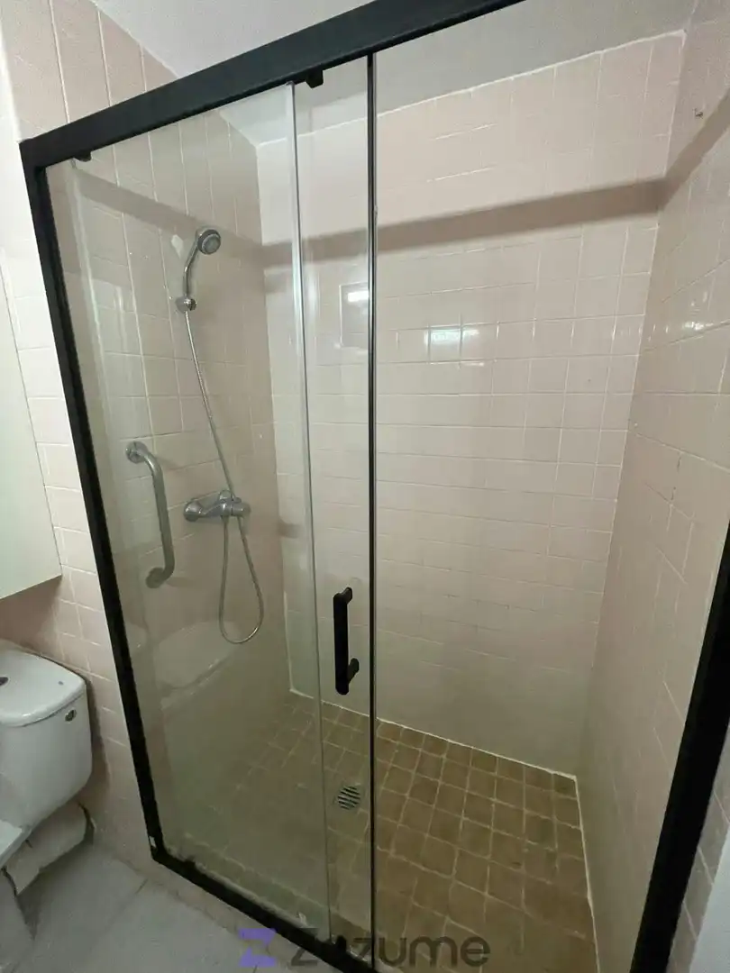 Badezimmer von Wohnung zur Miete in Ontinyent mit Klimaanlage, Abstellraum und Möbliert