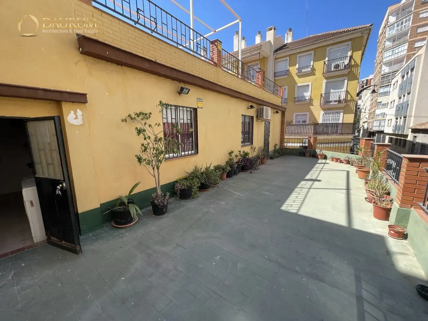 Maison mitoyenne à vendre à LUCHANA