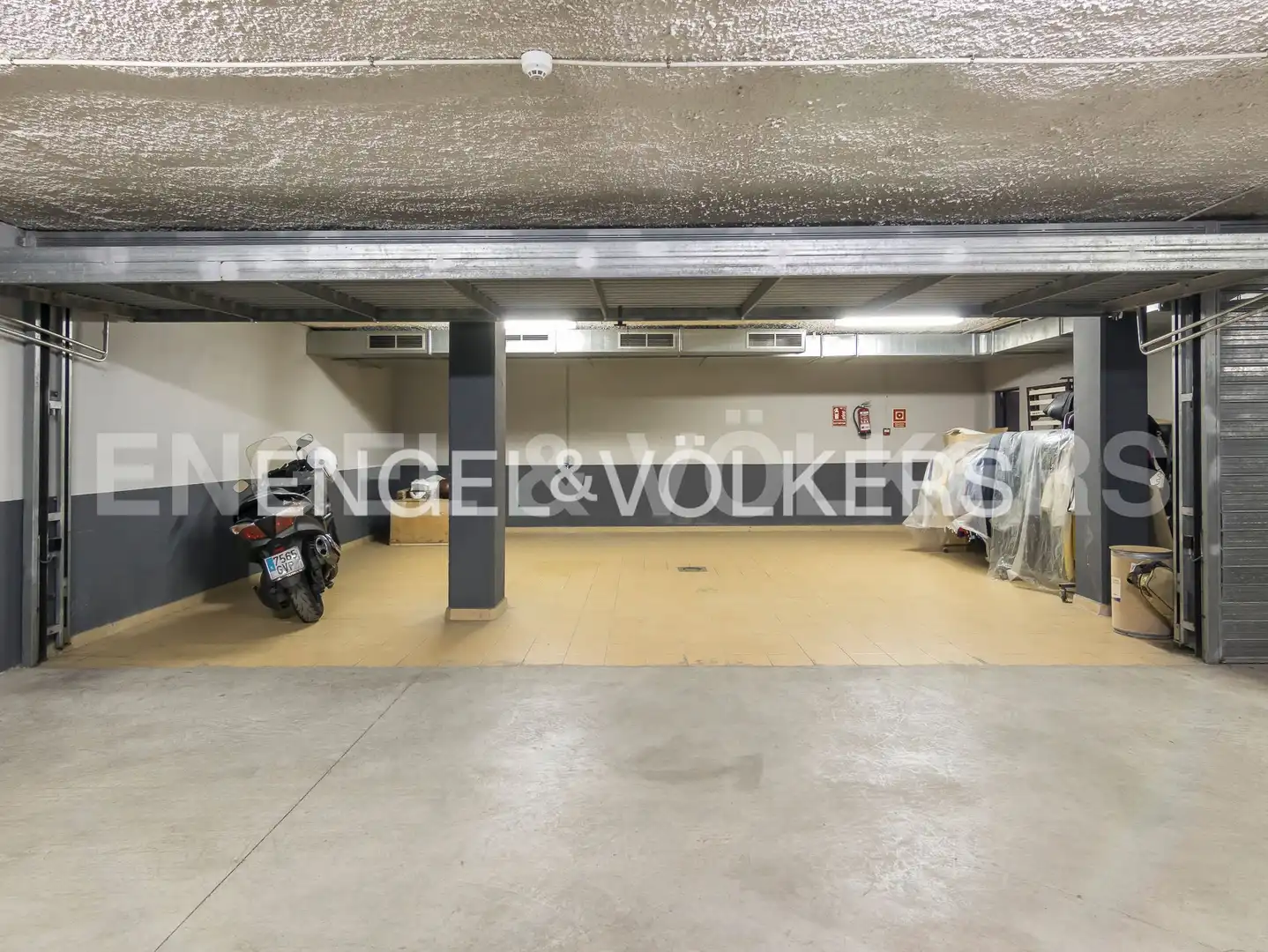 Parking de Casa adosada en venta en Sarrià - Sant Gervasi