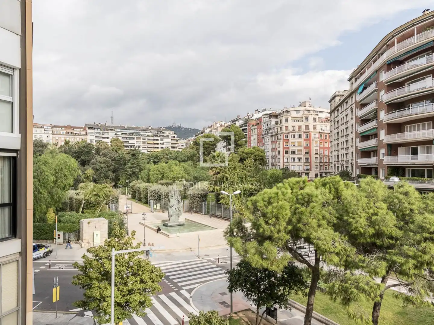 Vista exterior de Piso en venta en Sarrià - Sant Gervasi