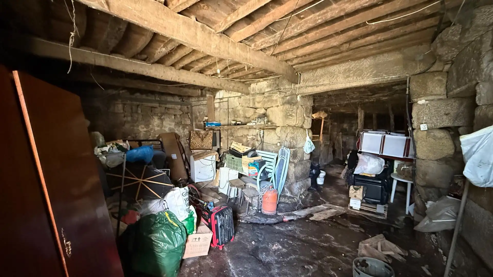 Finca rústica en venta en Allariz con Jardín privado, Terraza y Amueblado