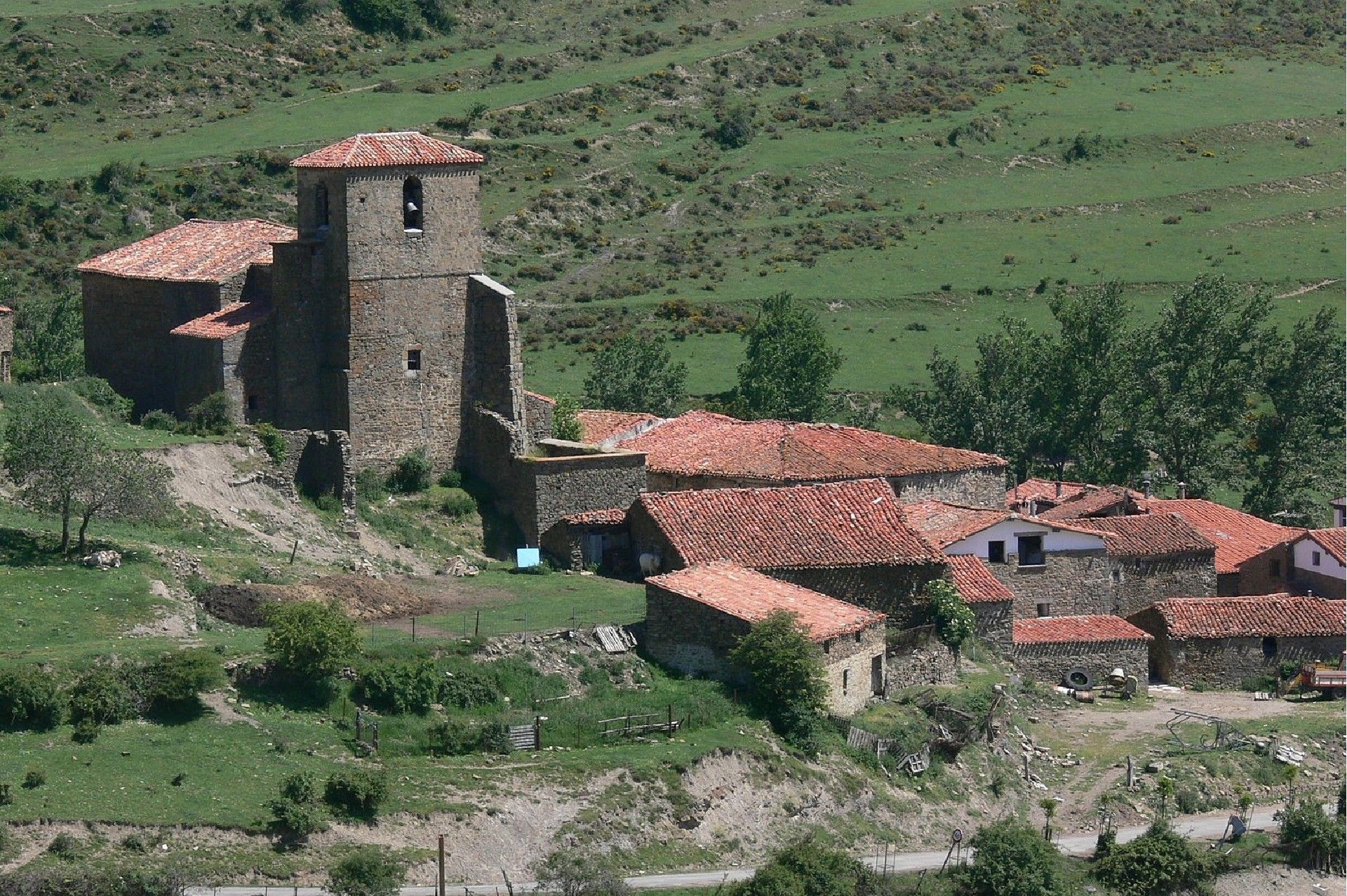 Vista exterior de Casa o xalet en venda en Hornillos de Cameros