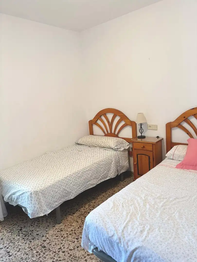 Habitación de Piso en venta en Alicante / Alacant con Aire acondicionado, Trastero y Piscina