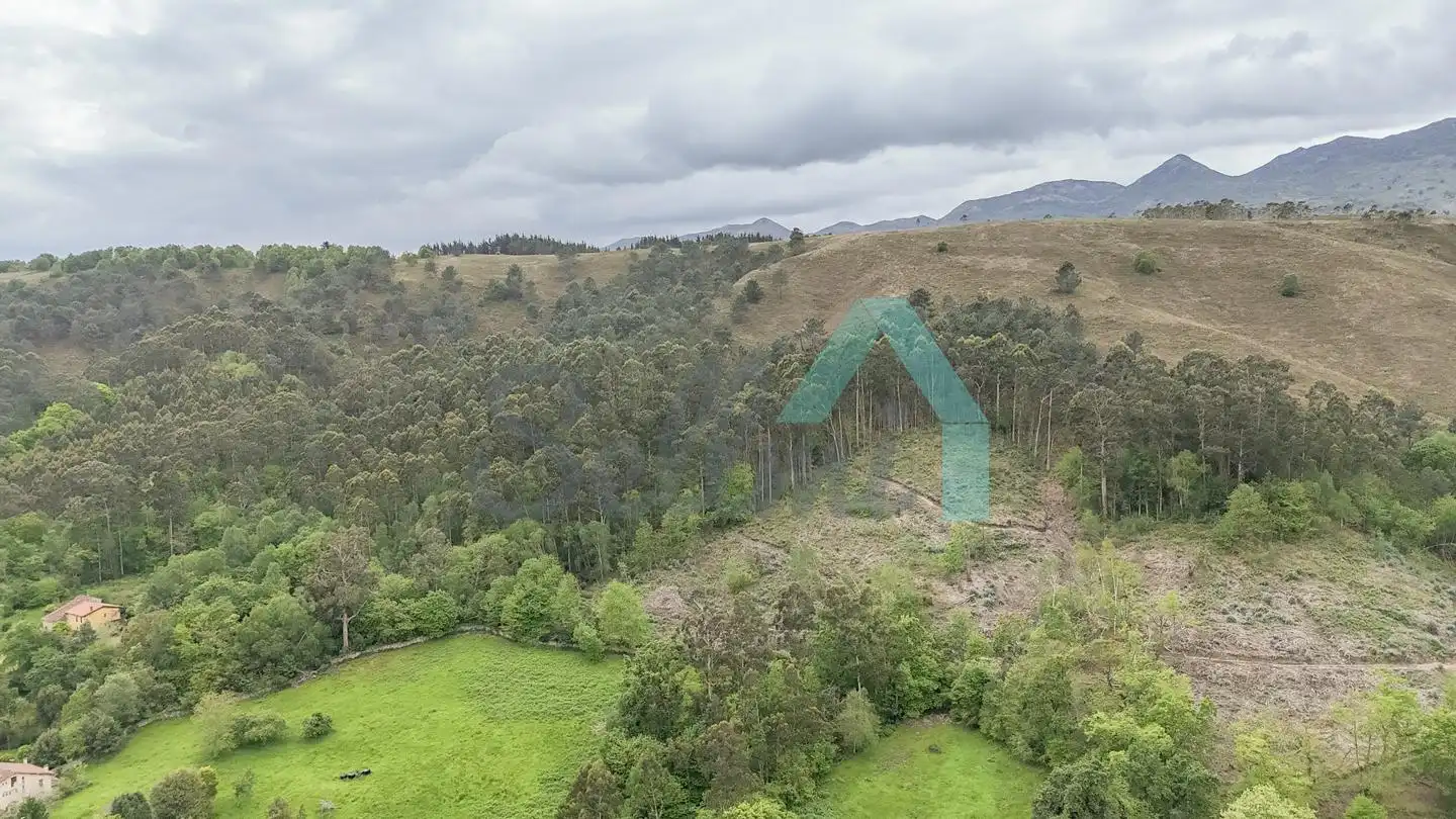 Casa o chalet en venta en Llanes con Calefacción, Jardín privado y Parquet