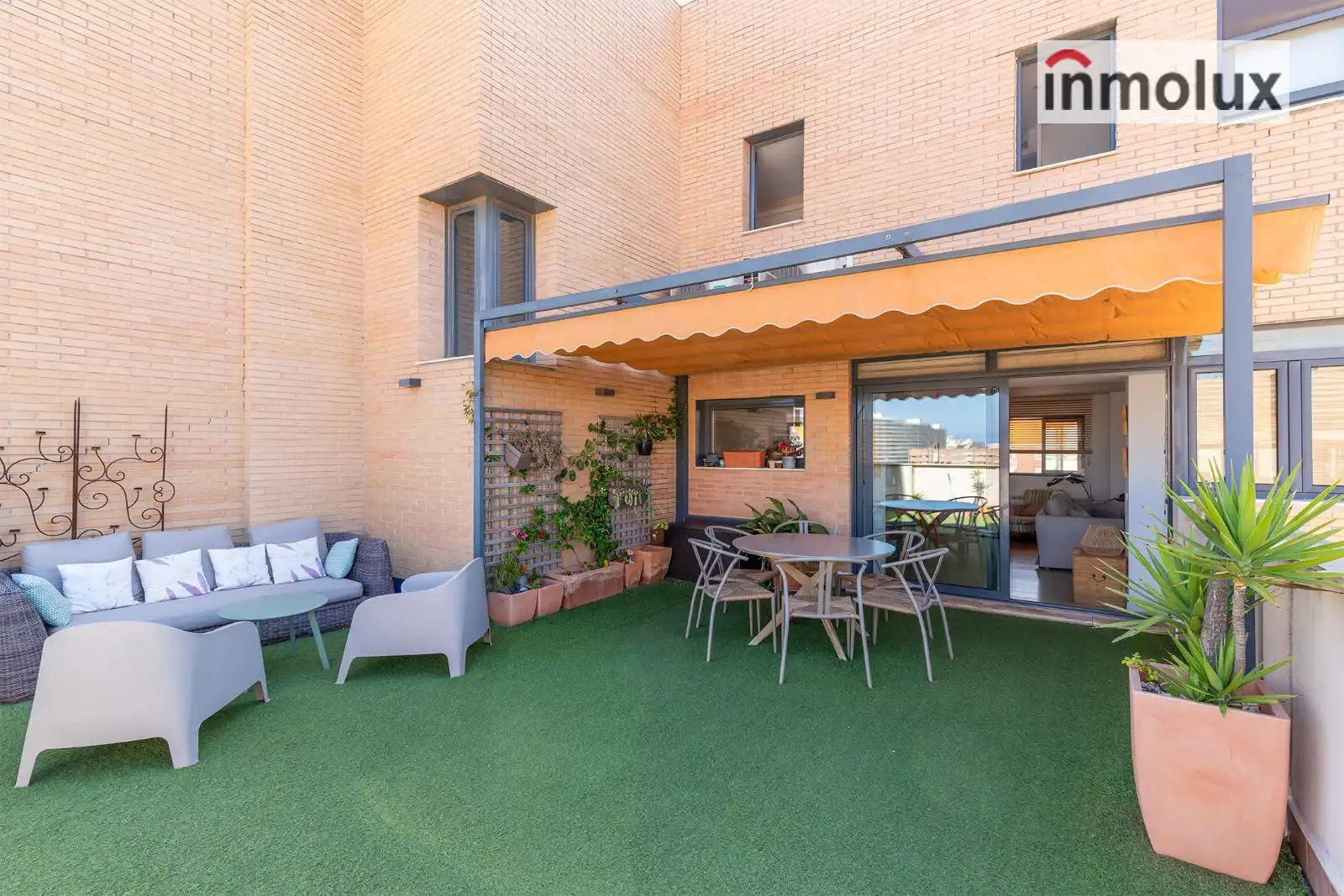 Terrasse von Maisonette zur Miete in Alicante / Alacant mit Klimaanlage, Terrasse und Schwimmbad