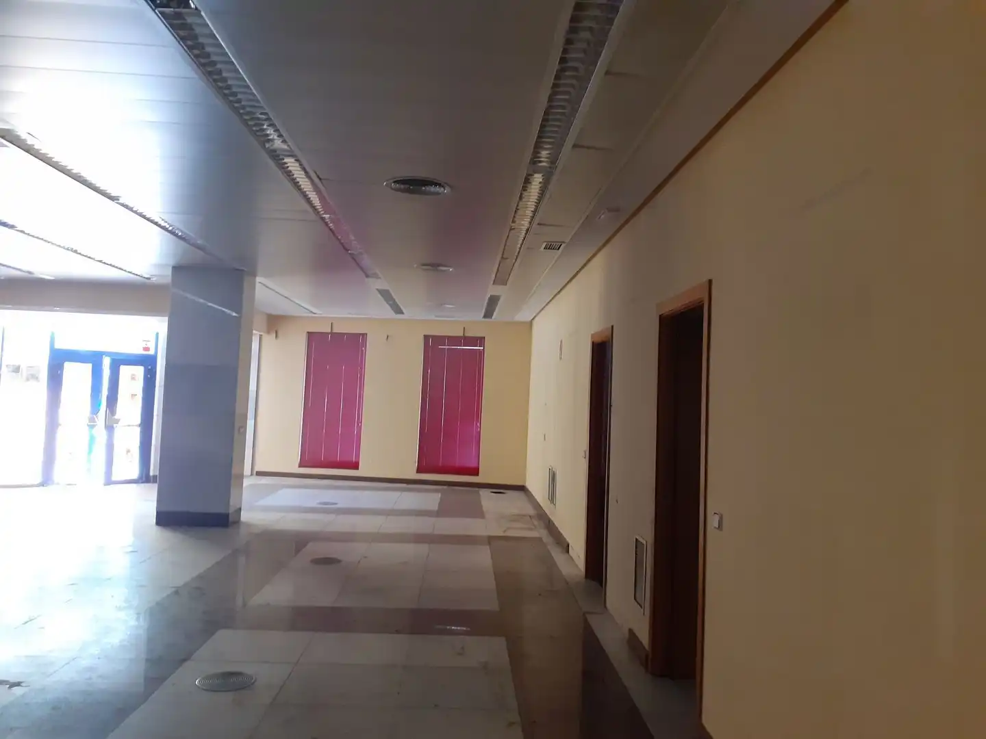 Business premises to rent in Calle de Toledo, imagen 8