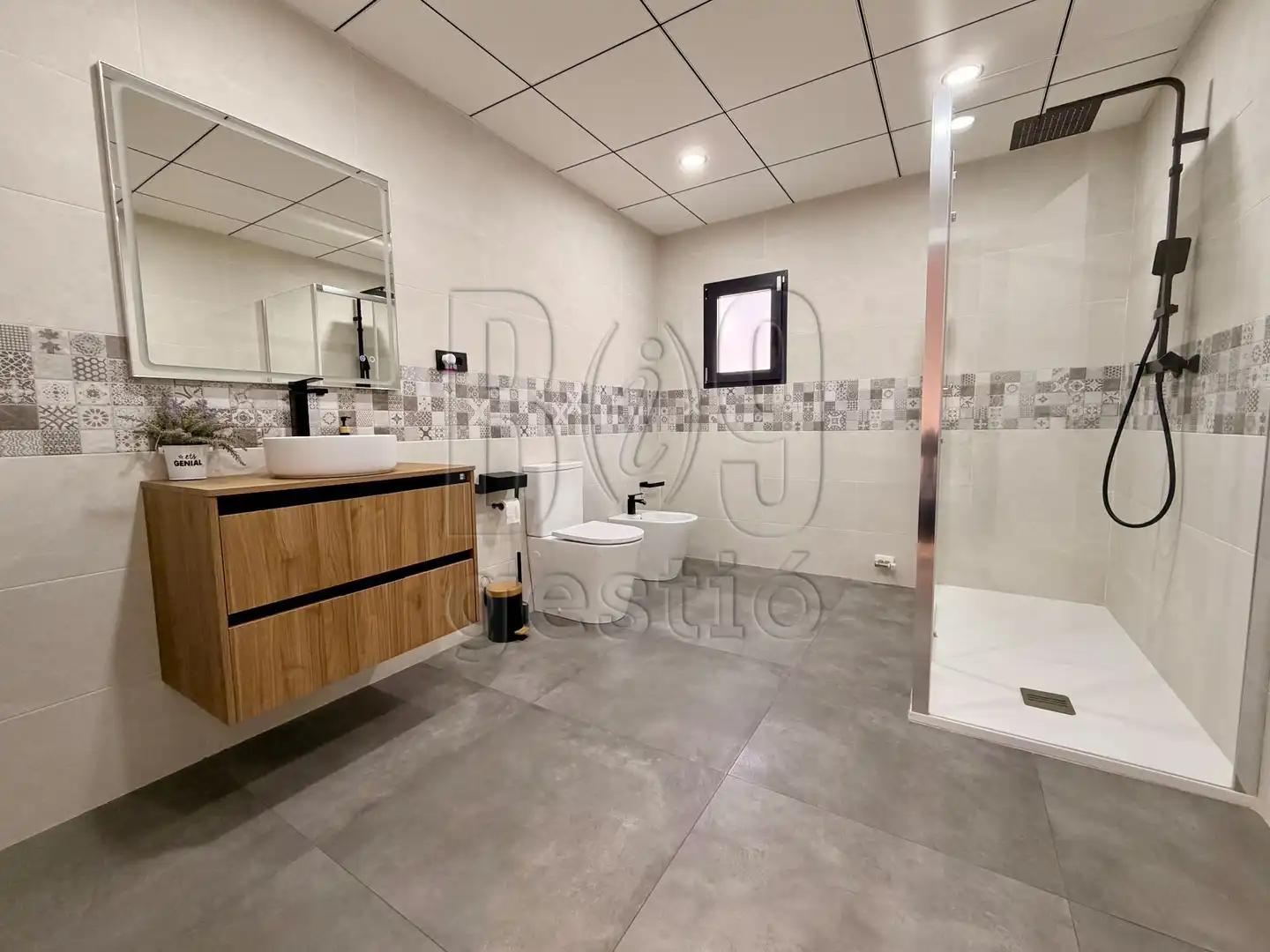 Bany de Casa o xalet en venda en Els Pallaresos amb Aire condicionat, Calefacció i Jardí privat