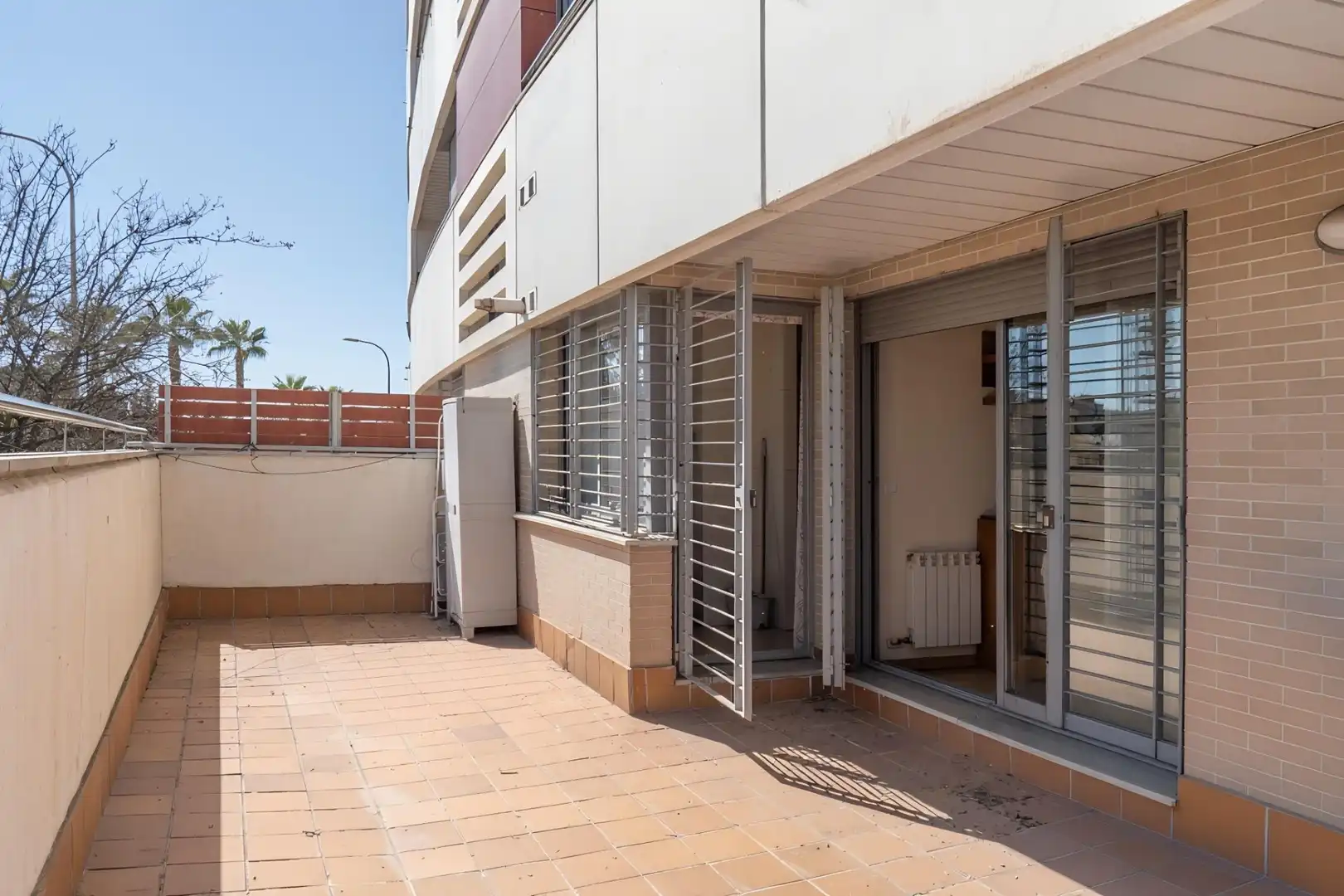 Exterior view of Flat for sale in Granada  with Air Conditioner, Heating and Private garden