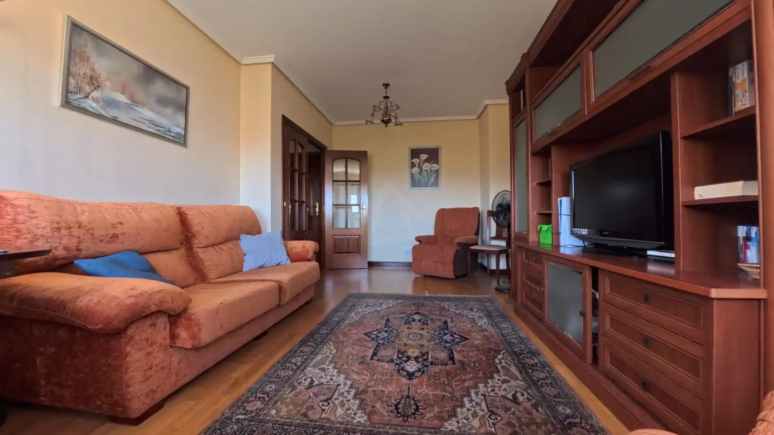 Sala d'estar de Pis en venda en  Logroño amb Calefacció, Parquet i Traster
