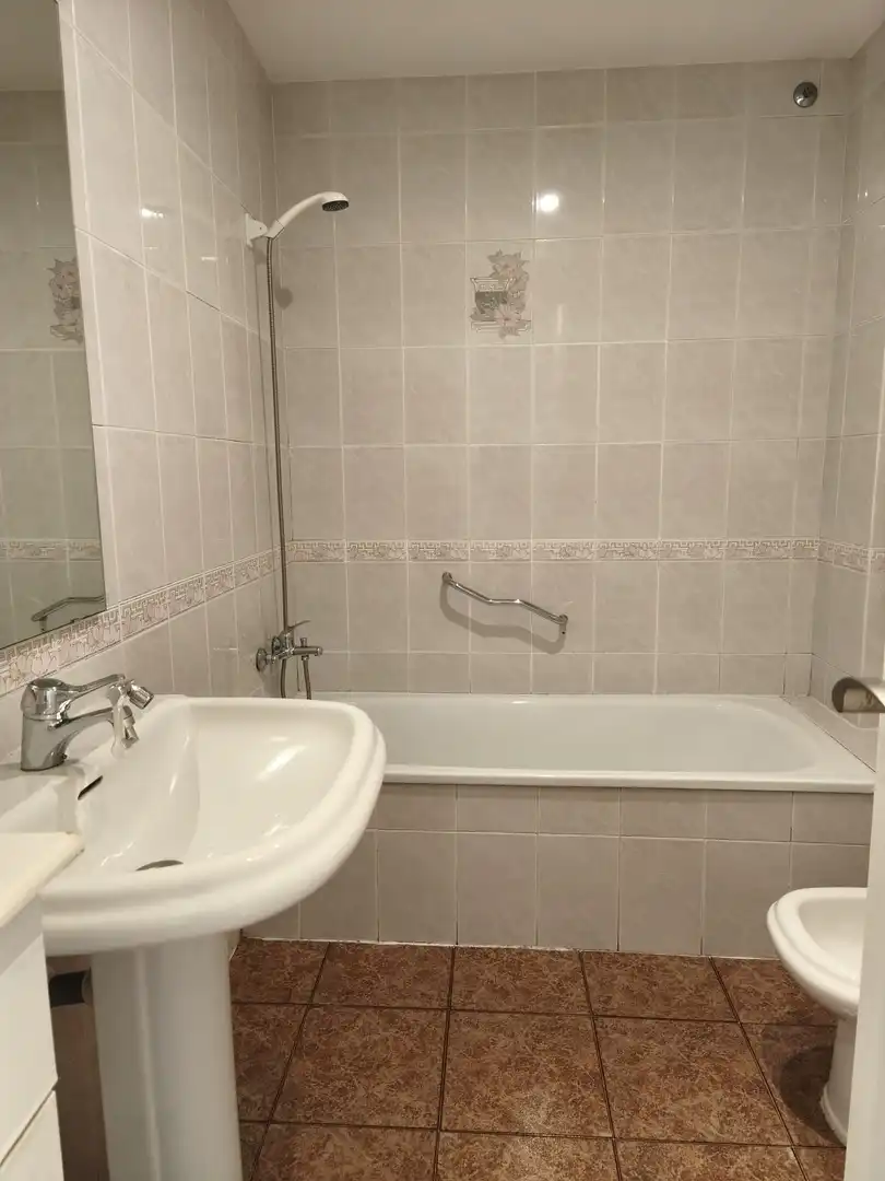 Badezimmer von Wohnung zum Verkauf in Anglès mit Klimaanlage, Heizung und Terrasse