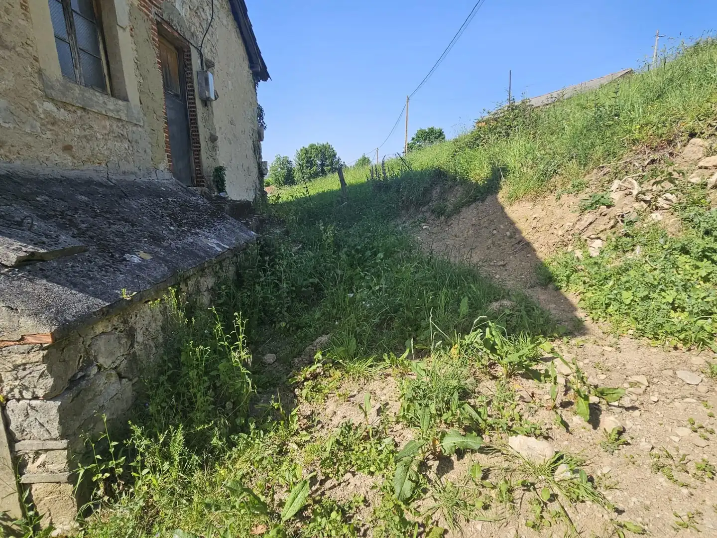 Country house zum Verkauf in Belmonte de Miranda mit Privatgarten und Abstellraum