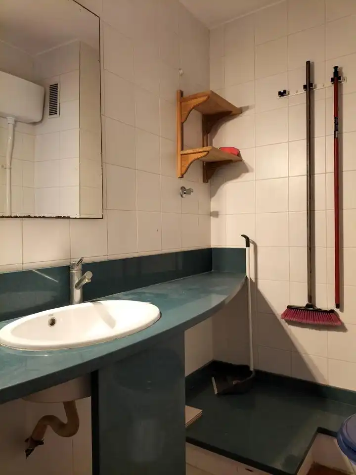 Baño de Oficina de alquiler en Vilanova i la Geltrú con Aire acondicionado